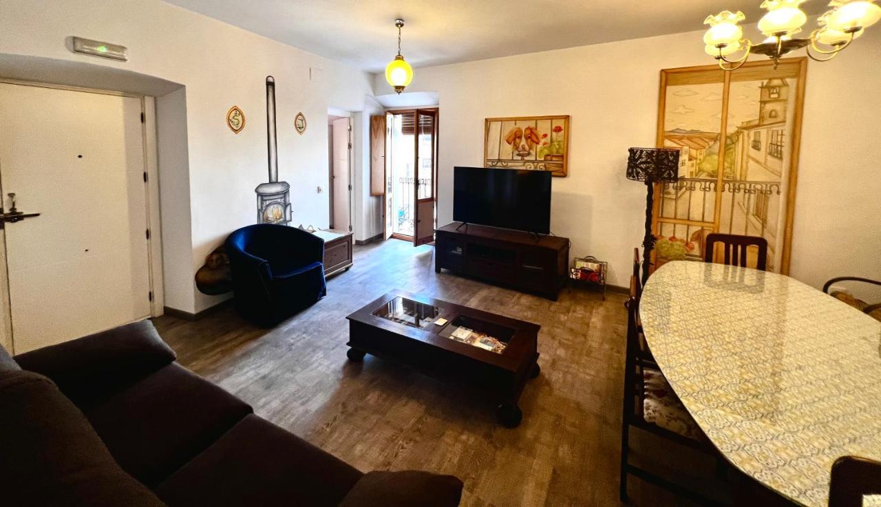 Appartamento Destino Deluxe Plaza De Santiago - 2 Hab Caces Esterno foto